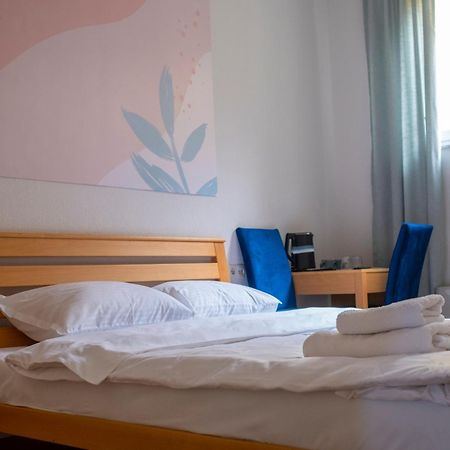 Mint Hotel Prizren Zimmer foto